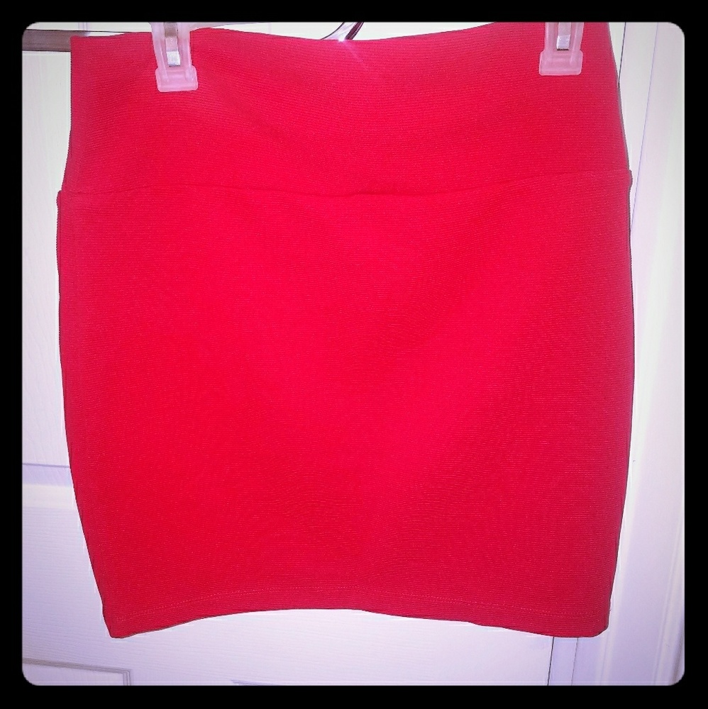 High waist pencil skirt